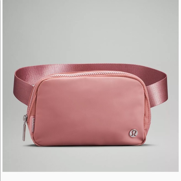 lululemon athletica Handbags - Lululemon Everywhere Belt Bag NWT